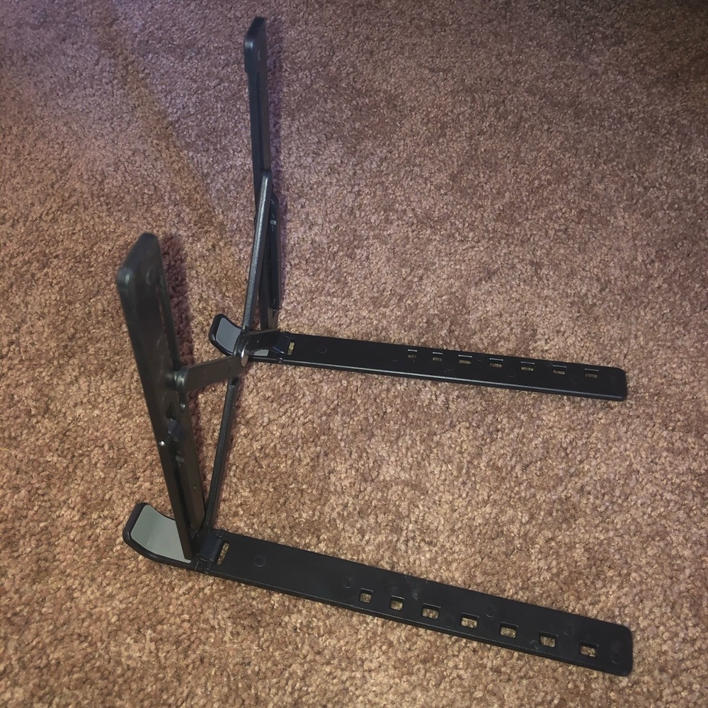 iPad Stand/Bracket - Picture 6 of 10